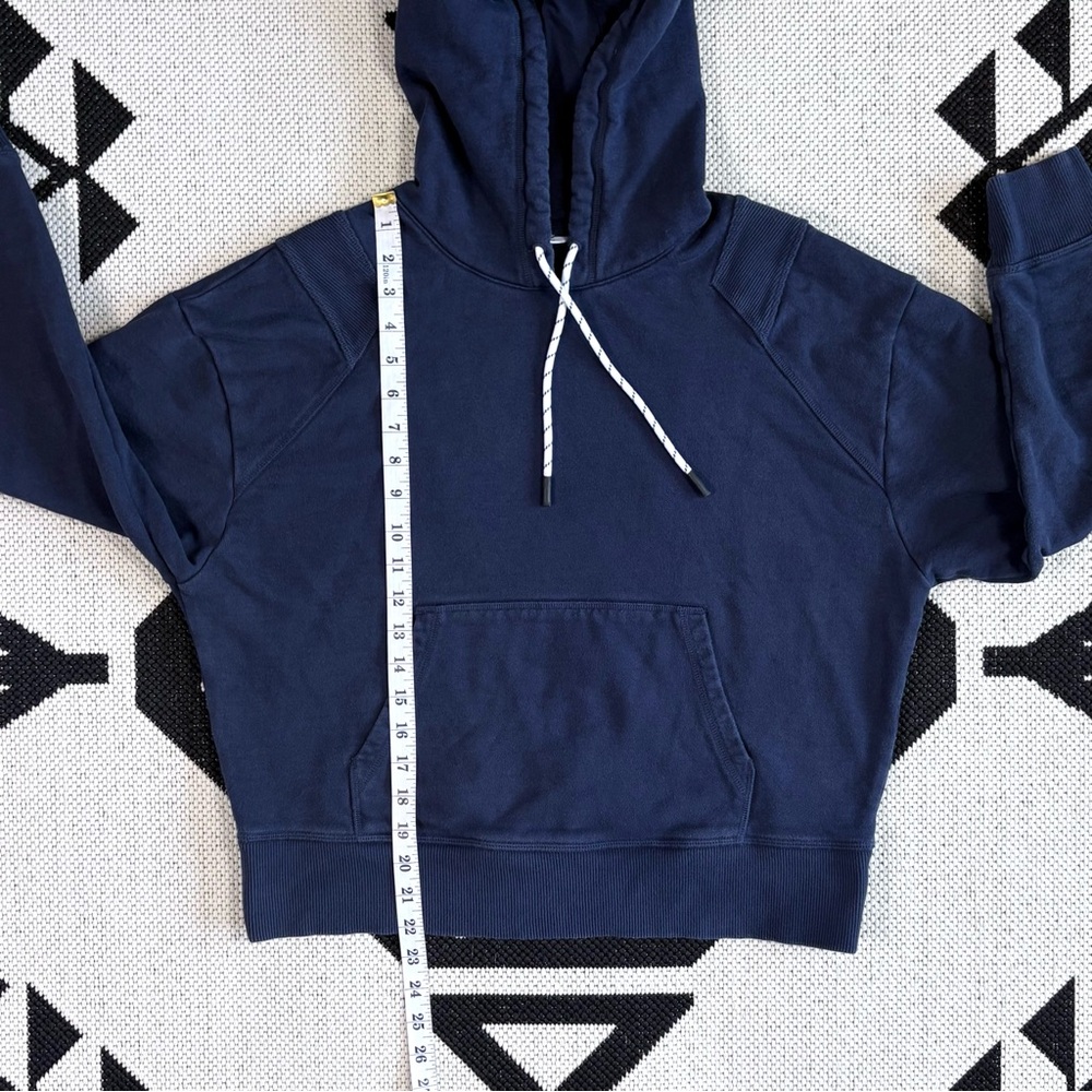 Peloton Rib Insert Pullover Hoodie Sweatshirt in Navy Blue Medium - Picture 6 of 13